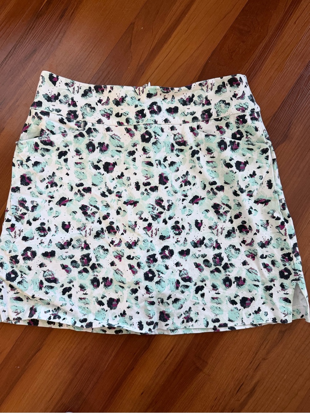 Lady Hagen Animal Print golf skirt